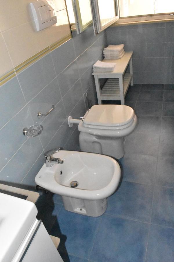 Garda Fantasy Apartment - Jacuzzi 데센자노델가르다 외부 사진